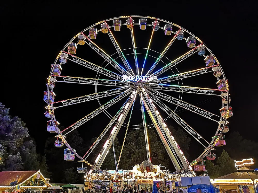 Großes Riesenrad auf dem Biberacher Schützenfest – eines der traditionsreichsten Heimatfeste Oberschwabens